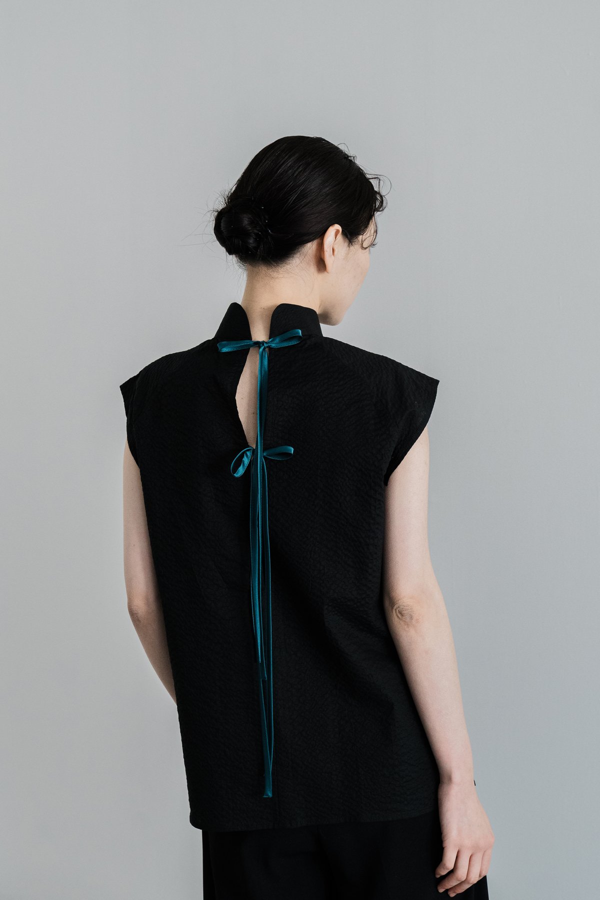 花を着るブラウス#01【紫陽花】-black- | iCONOLOGY 花を着るブラウス#01【紫陽花】-black- | iCONOLOGY