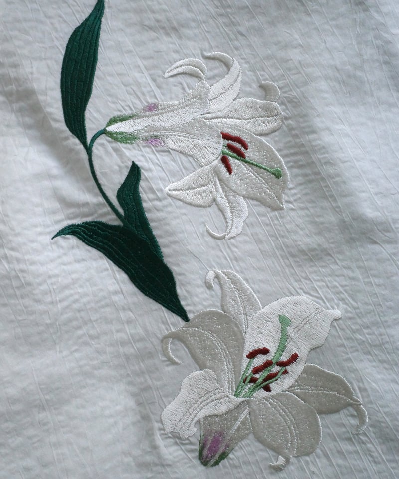 iconology花を着るブラウス 白木蓮 ボタン緩みありイコノロジー刺繍 花を着るブラウス#01【百合】-white- | iCONOLOGY