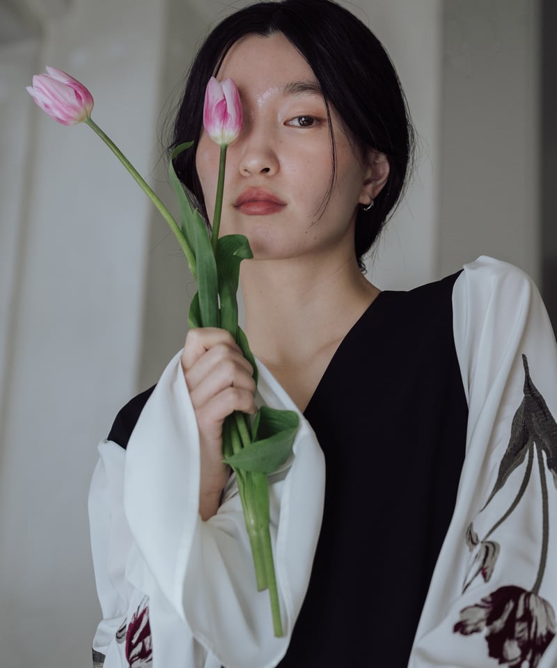 花を着るワンピース#02【チューリップ】-black- | iCONOLOGY 花を着るワンピース#02【チューリップ】-black- | iCONOLOGY