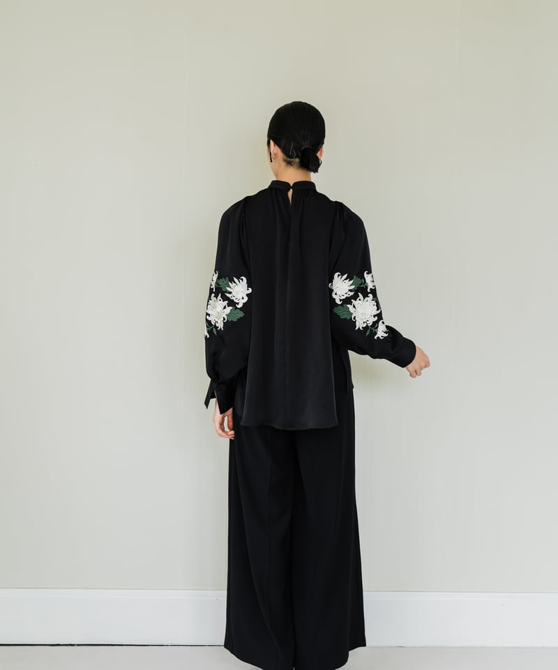 花を着るブラウス#05【菊】 -black- | iCONOLOGY
