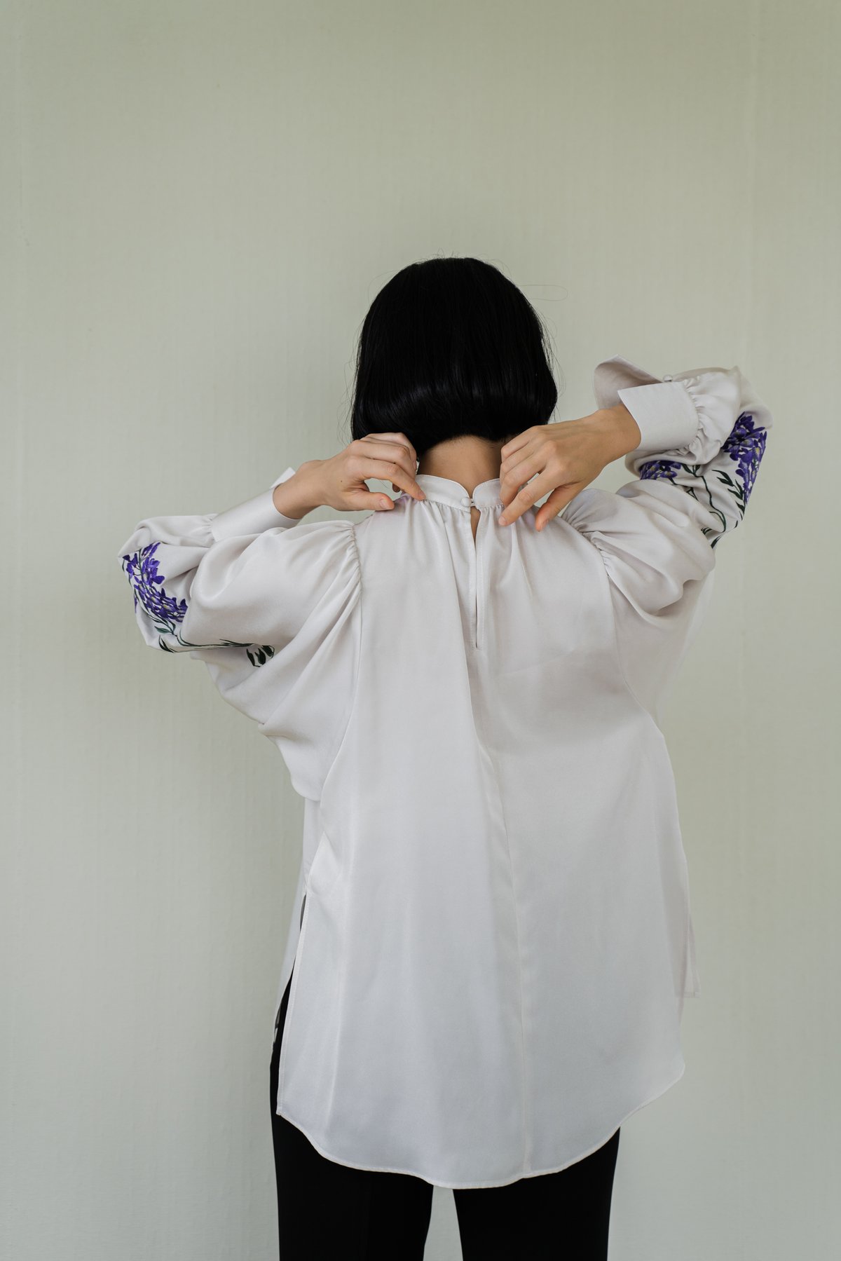 花を着るブラウス#05【藤】 -lightgray- | iCONOLOGY