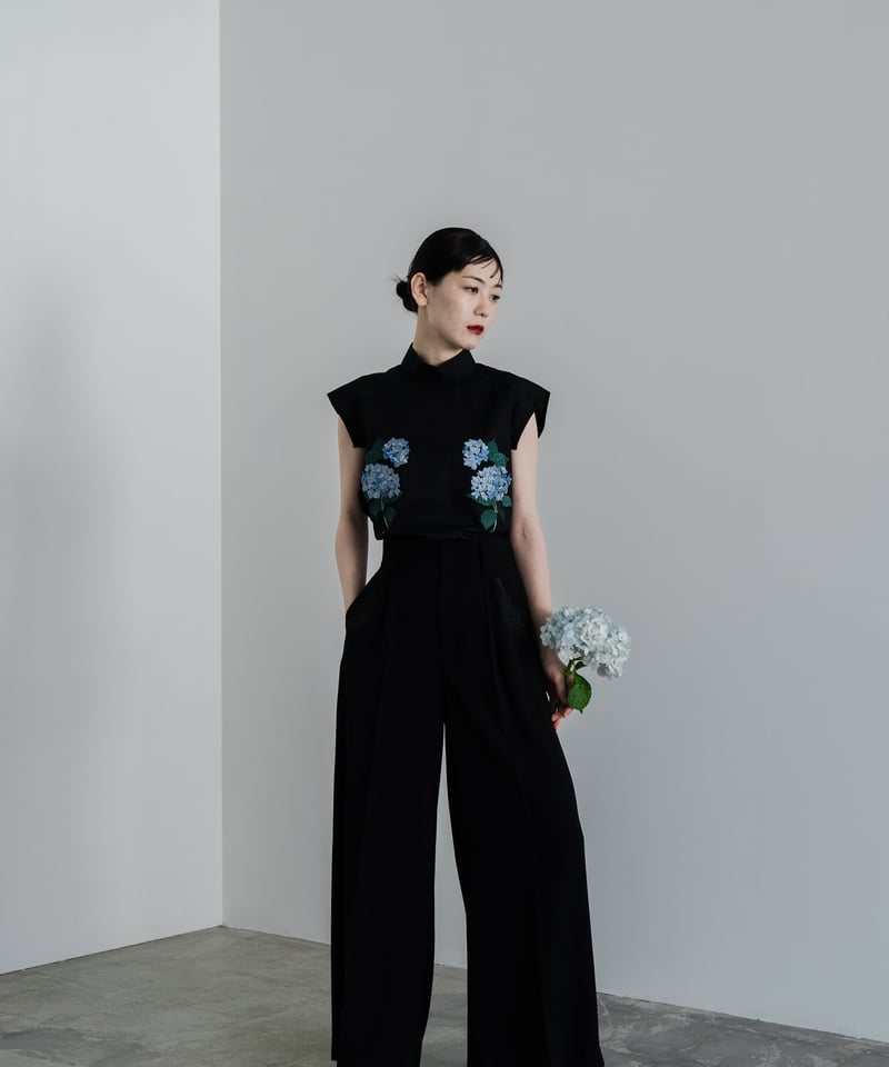 花を着るブラウス#01【紫陽花】-black- | iCONOLOGY 花を着るブラウス#01【紫陽花】-black- | iCONOLOGY
