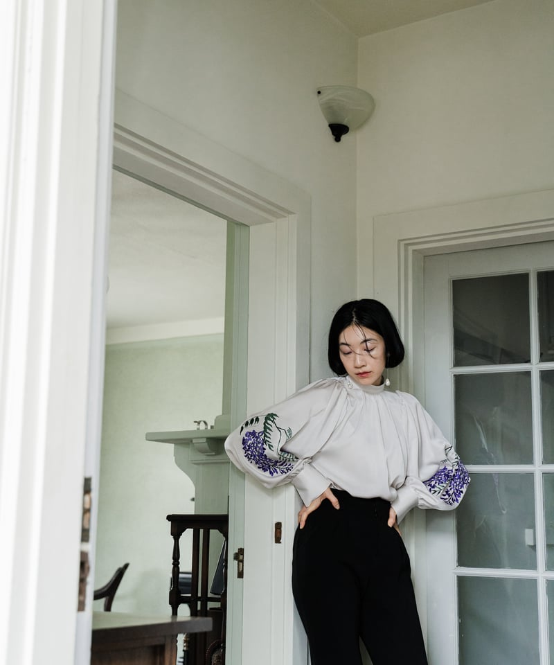 【iCONOLOGY】花を着るブラウス　桜　イコノロジー iCONOLOGY イコノロジー 花を着るブラウス 桜 - メルカリ