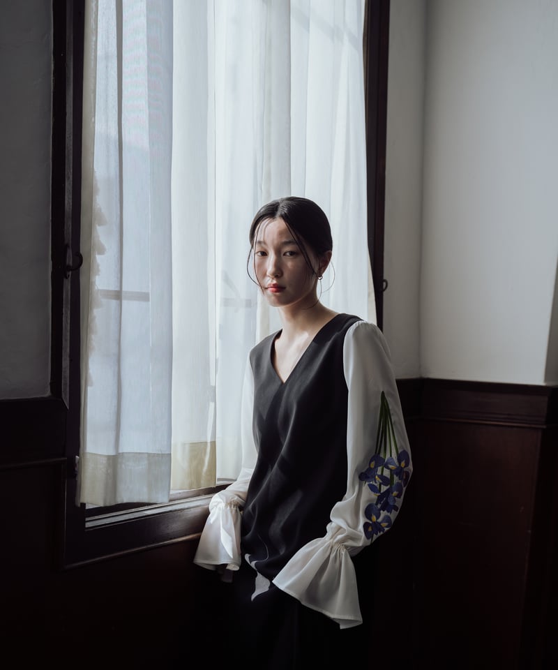 花を着るワンピース#02【菖蒲】-black- | iCONOLOGY
