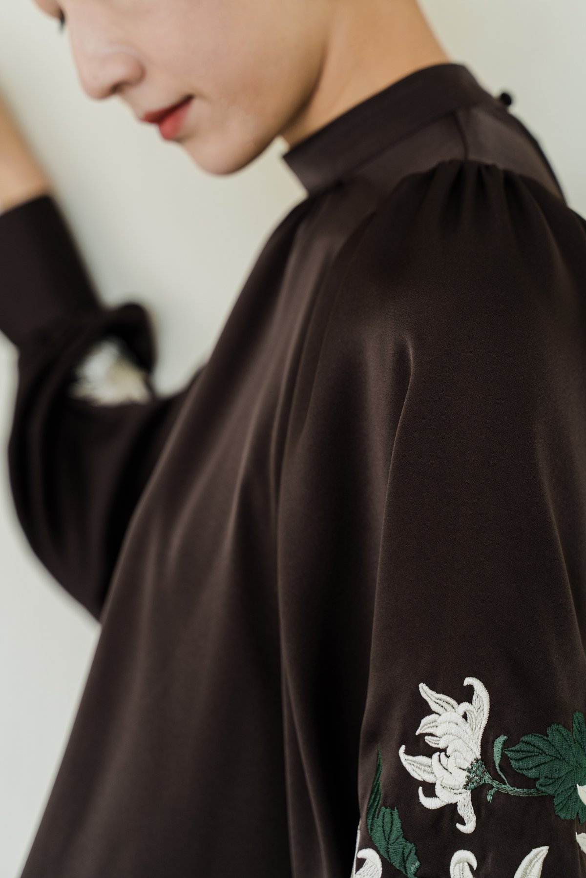 花を着るブラウス#05【菊】 -brown- | iCONOLOGY