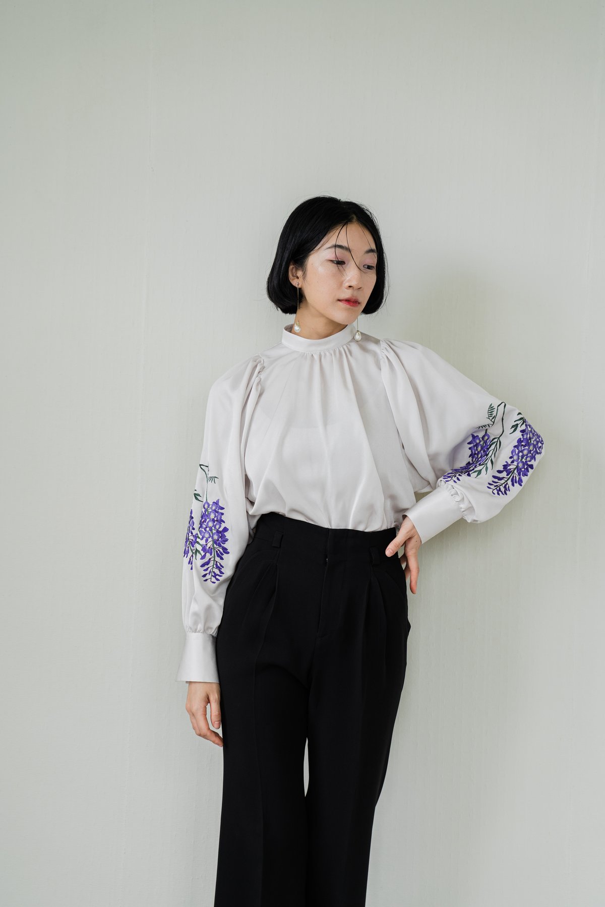 花を着るブラウス#05【藤】 -lightgray- | iCONOLOGY