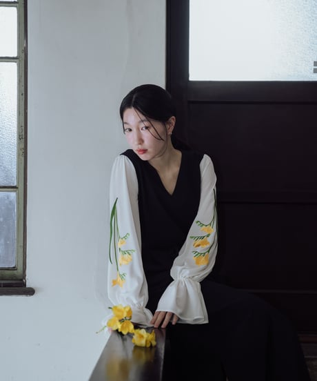 花を着るワンピース#02【フリージア】-navy-