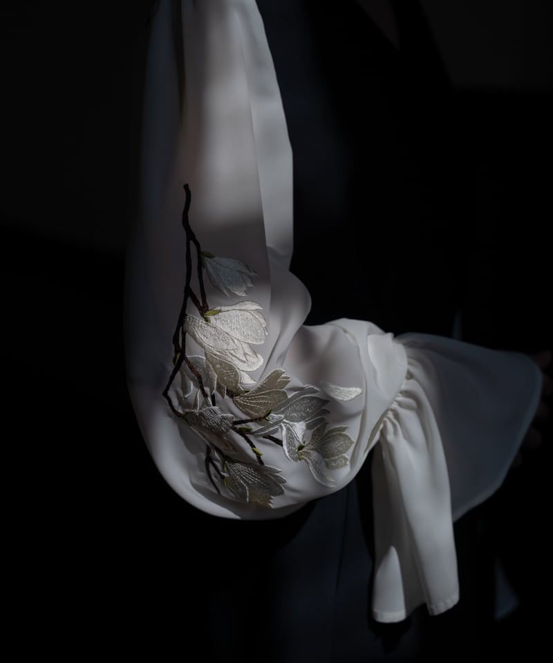 花を着るワンピース#02【白木蓮】-navy- | iCONOLOGY