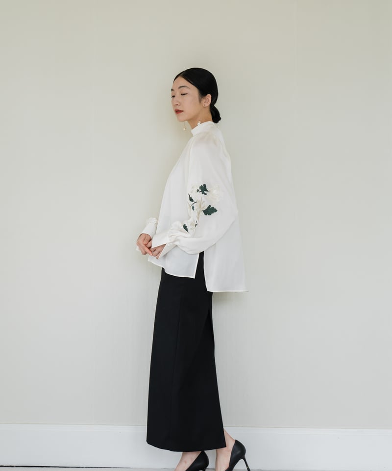 iCONOLOGY 花を着るブラウス　菊 花を着るブラウス#05【菊】 -white- | iCONOLOGY
