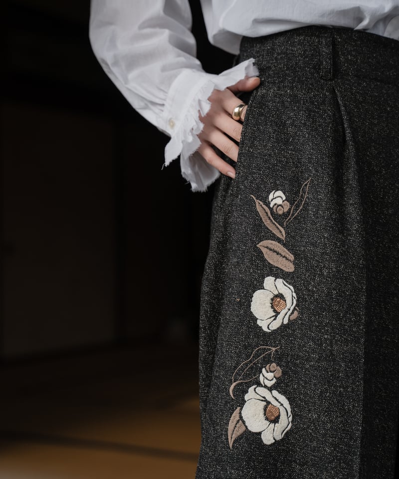 iCONOLOGY 花を着るスラックス 【カラー】 花を着るスラックス【カラー】 ——— back style 6/6(sun) 21:00