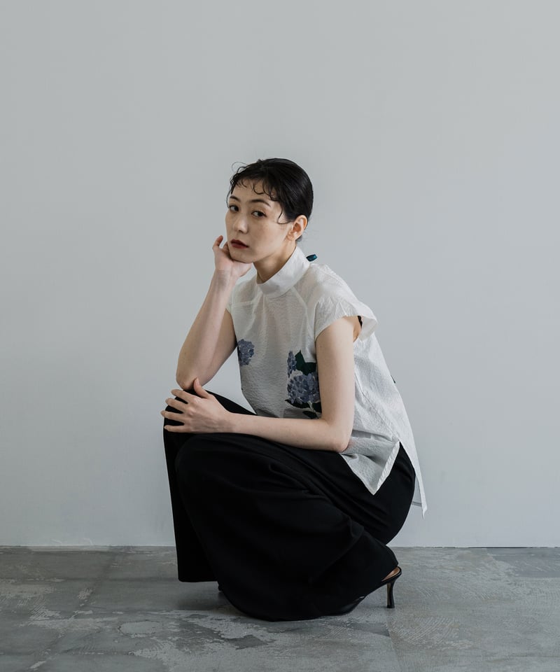 花を着るブラウス#01【紫陽花】-white- | iCONOLOGY 花を着るブラウス#01【紫陽花】-white- | iCONOLOGY
