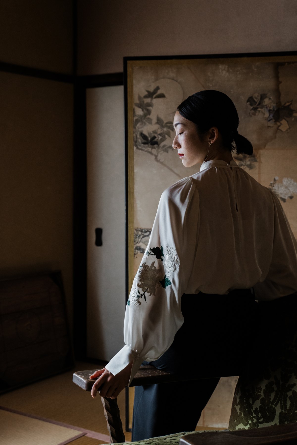 花を着るブラウス#05【菊】 -white- | iCONOLOGY