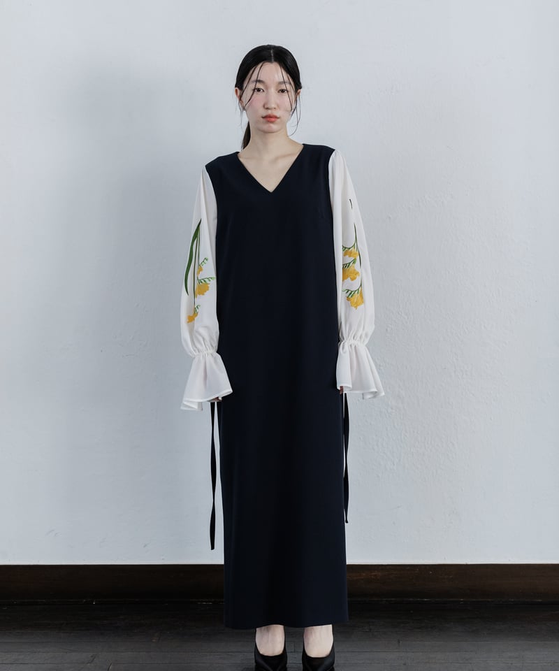 花を着るワンピース#02【フリージア】-navy- | iCONOLOGY