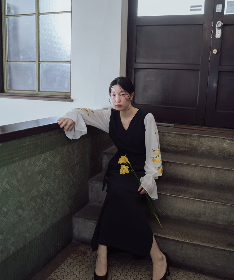 花を着るワンピース#02【フリージア】-navy- | iCONOLOGY