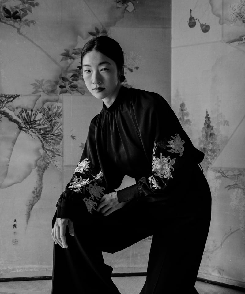 iCONOLOGY 花を着るブラウス　菊 花を着るブラウス#05【菊】 -black- | iCONOLOGY