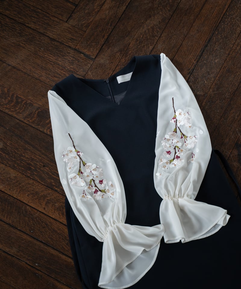 花を着るワンピース#02【桜】-navy- | iCONOLOGY