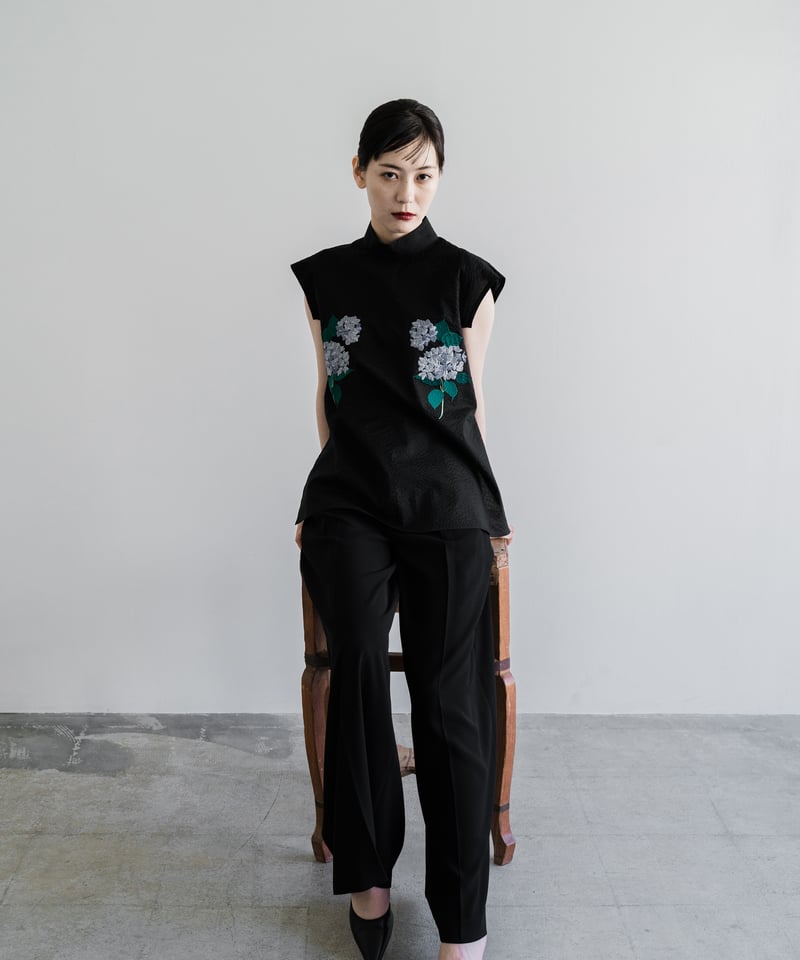 花を着るブラウス#01【紫陽花】-black- | iCONOLOGY 花を着るブラウス#01【紫陽花】-black- | iCONOLOGY