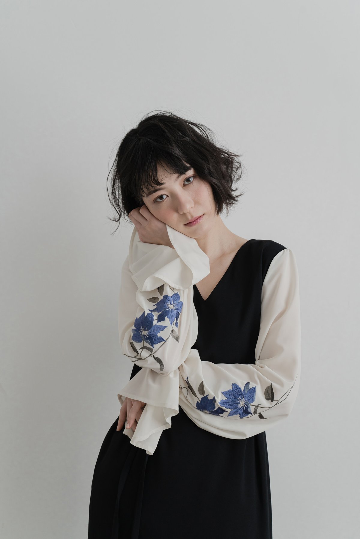 花を着るワンピース#02【クレマチス】 | iCONOLOGY 花を着るワンピース#02【クレマチス】 | iCONOLOGY