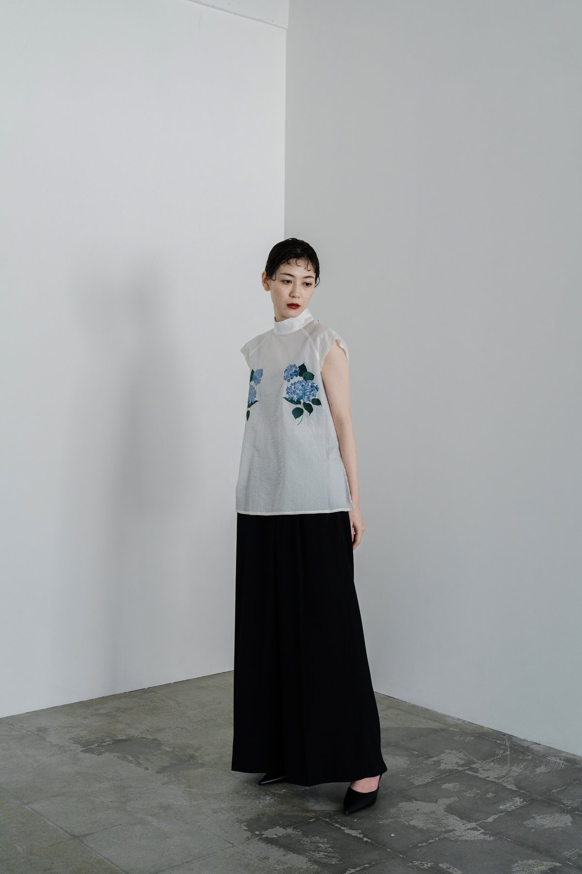 mame - 花を着るブラウス　黒　紫陽花　iconology 花を着るブラウス#01【紫陽花】-black- | iCONOLOGY