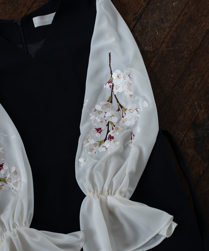 花を着るワンピース#02【桜】-navy- | iCONOLOGY