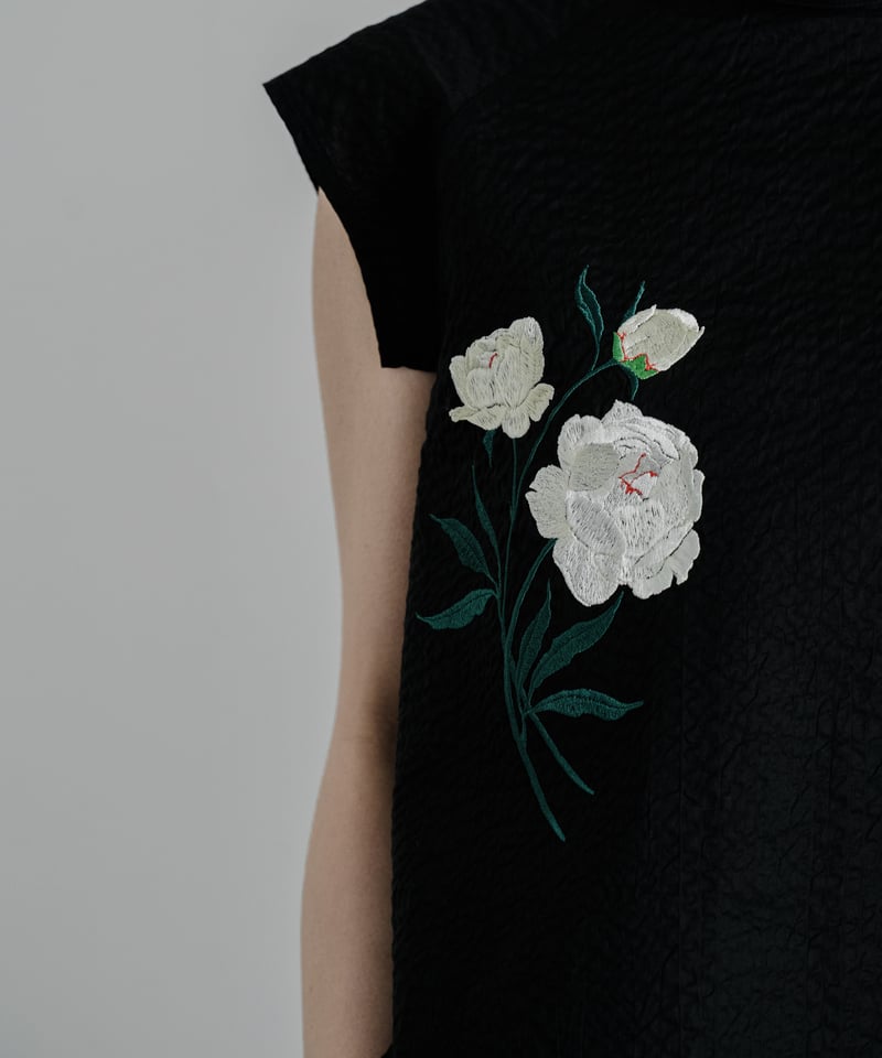 花を着るブラウス#01【芍薬】-black- | iCONOLOGY 花を着るブラウス#01【芍薬】-black- | iCONOLOGY