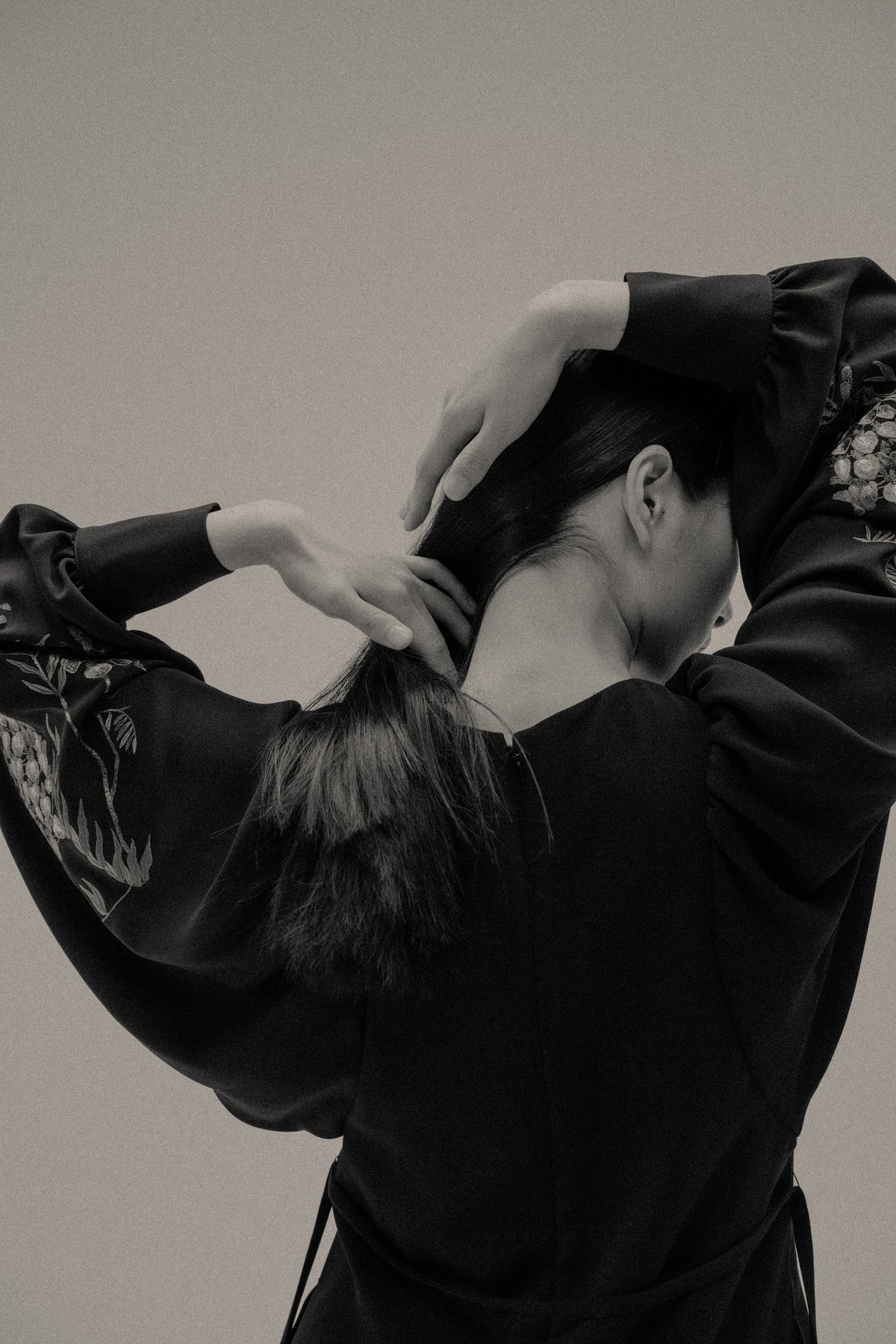 花を着るワンピース#05【藤】 | iCONOLOGY 花を着るワンピース#05【藤】 | iCONOLOGY