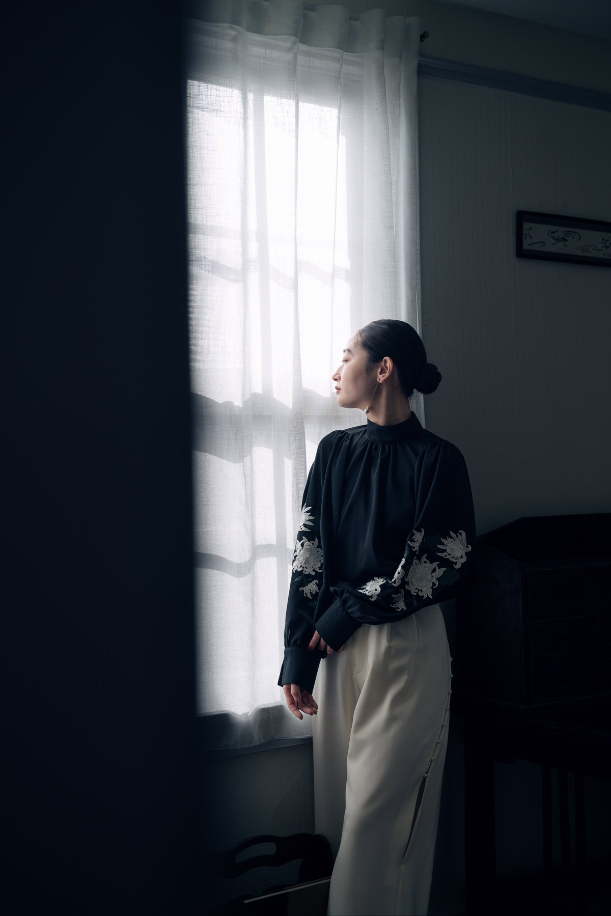花を着るブラウス#05【菊】-black- | iCONOLOGY 花を着るブラウス#05【菊】-black- | iCONOLOGY