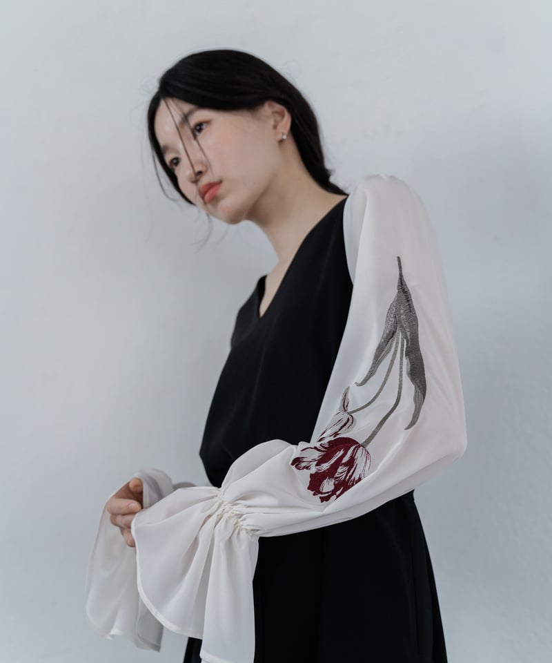 花を着るワンピース#02【チューリップ】-black- | iCONOLOGY