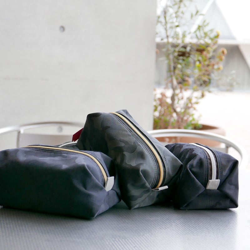 Meravel 黒 ナイロンポーチ Meravel ナイロンポーチ Mini Pouch Bag (Black) | meravel