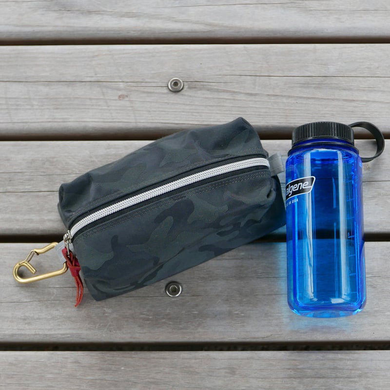 Meravel ナイロンポーチ Meravel ナイロンポーチ Mini Pouch Bag (Black) | meravel