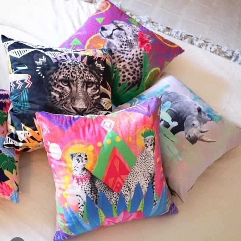 エクスプローラークッションカバー Festive Cheetah | Kangarui