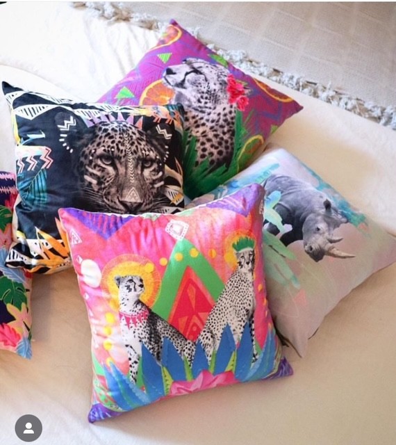 エクスプローラークッションカバー Festive Cheetah | Kangarui