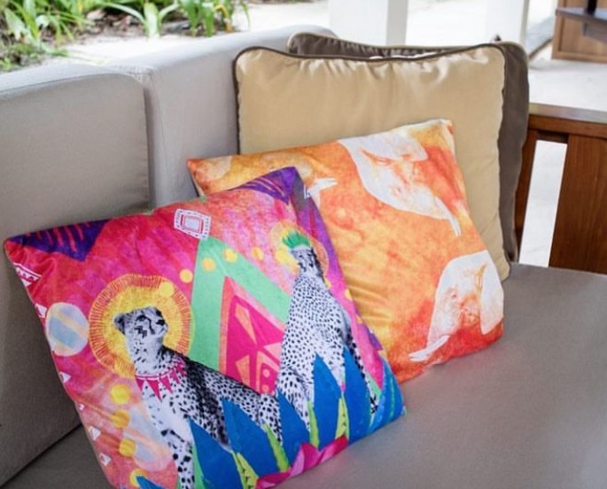 エクスプローラークッションカバー Festive Cheetah | Kangarui