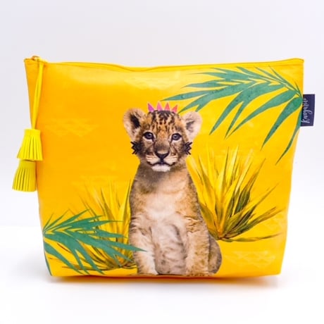 SafariポーチDuo：Curious Simba　キュリアス シンバ（タッセルの色は変わる場合があります）