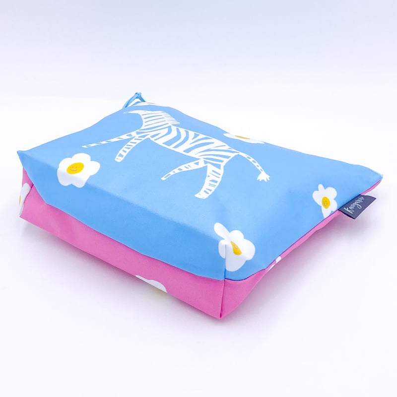 サファリポーチ(L)マチ付き Floral Zebra（タッセルの色は変わる場合が