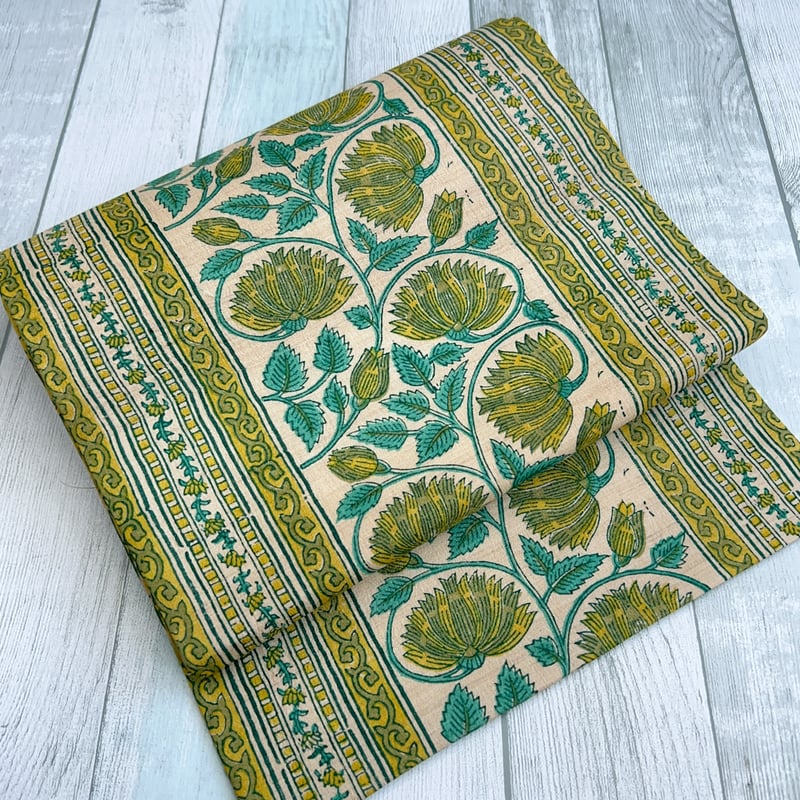 正絹 名古屋帯金彩 吹き寄せ図案 薄いベージュクリーム 可愛らしい 逸品 正絹 名古屋帯金彩 吹き寄せ図案 薄いベージュクリーム 可愛らしい