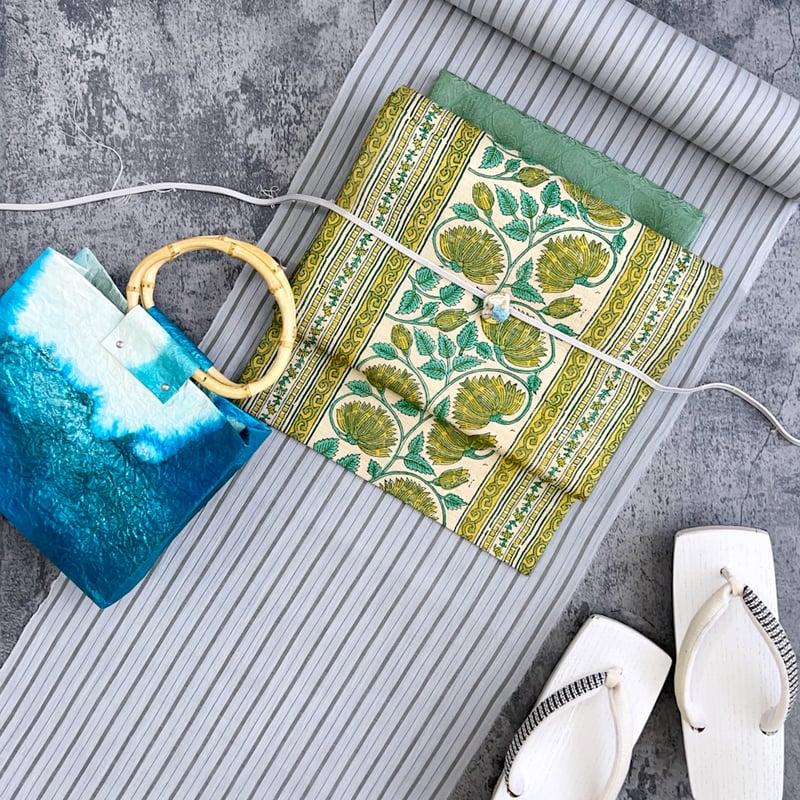 銀座【H-0765】Reisia 染名古屋帯 長春色 更紗花文（反端付） - 銀座きもの青木｜長く大切に着続けて頂きたい上質な着物や帯 |ONLINE  SHOP 楽しい更紗名古屋帯　美品