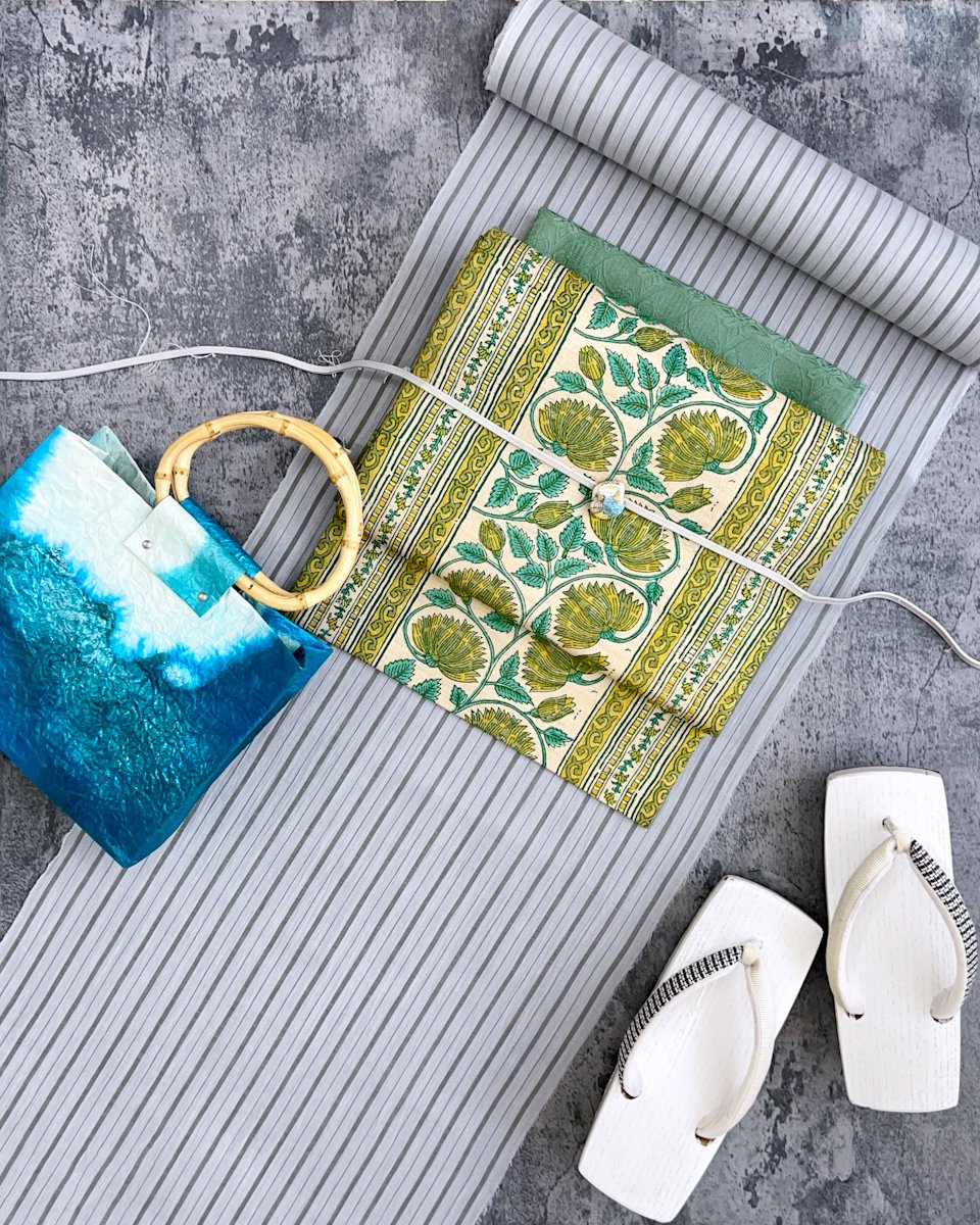 正絹 名古屋帯金彩 吹き寄せ図案 薄いベージュクリーム 可愛らしい