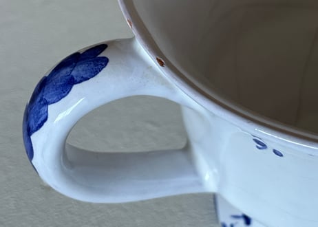 ムスティエ シモーヌファヴィエ 白釉に青い小花絵付け デジュネカップ＆ソーサー ＃1〖202501−020〗