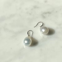 バロックパール ドロップピアス（ホワイト）