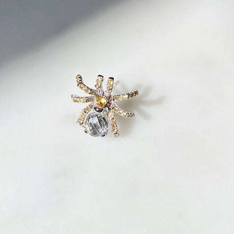 スパイダーピアス