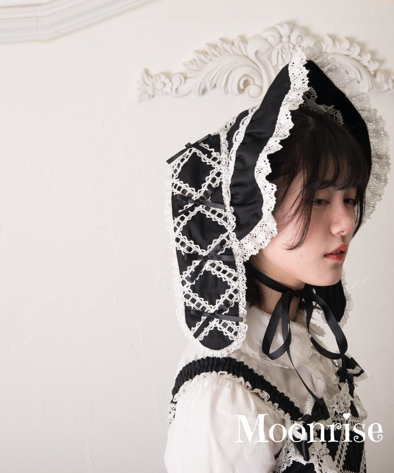 うさみみボンネット　黒×オフ白　ヘッドドレス 購入不可】ハーフボンネット風ヘッドドレス 黒×オフ白の通販 by