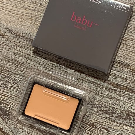babu-beaute（バブーボーテ） エッセンスカバーコンシーラー リフィル　オレンジベージュ（画像右）