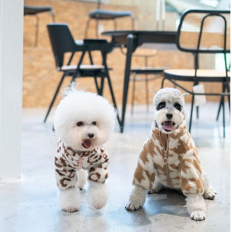 ジップアップパーカー