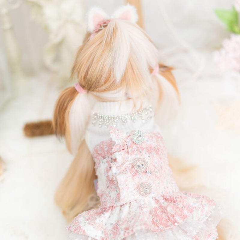 ピンク フリルドレス ビジュー付き ビジューラメツイードフリルドレス