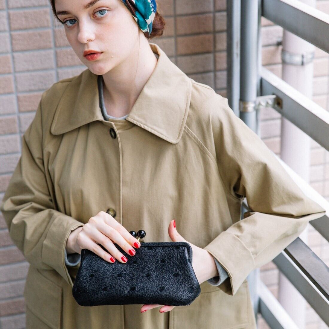 まゆまゆ新品　ペルケperche本田あつみさん　お花柄が可愛すぎるがま口 ペルケ perche アクリル玉がま口長財布 | MiMiCLOTHING ONLINE STORE