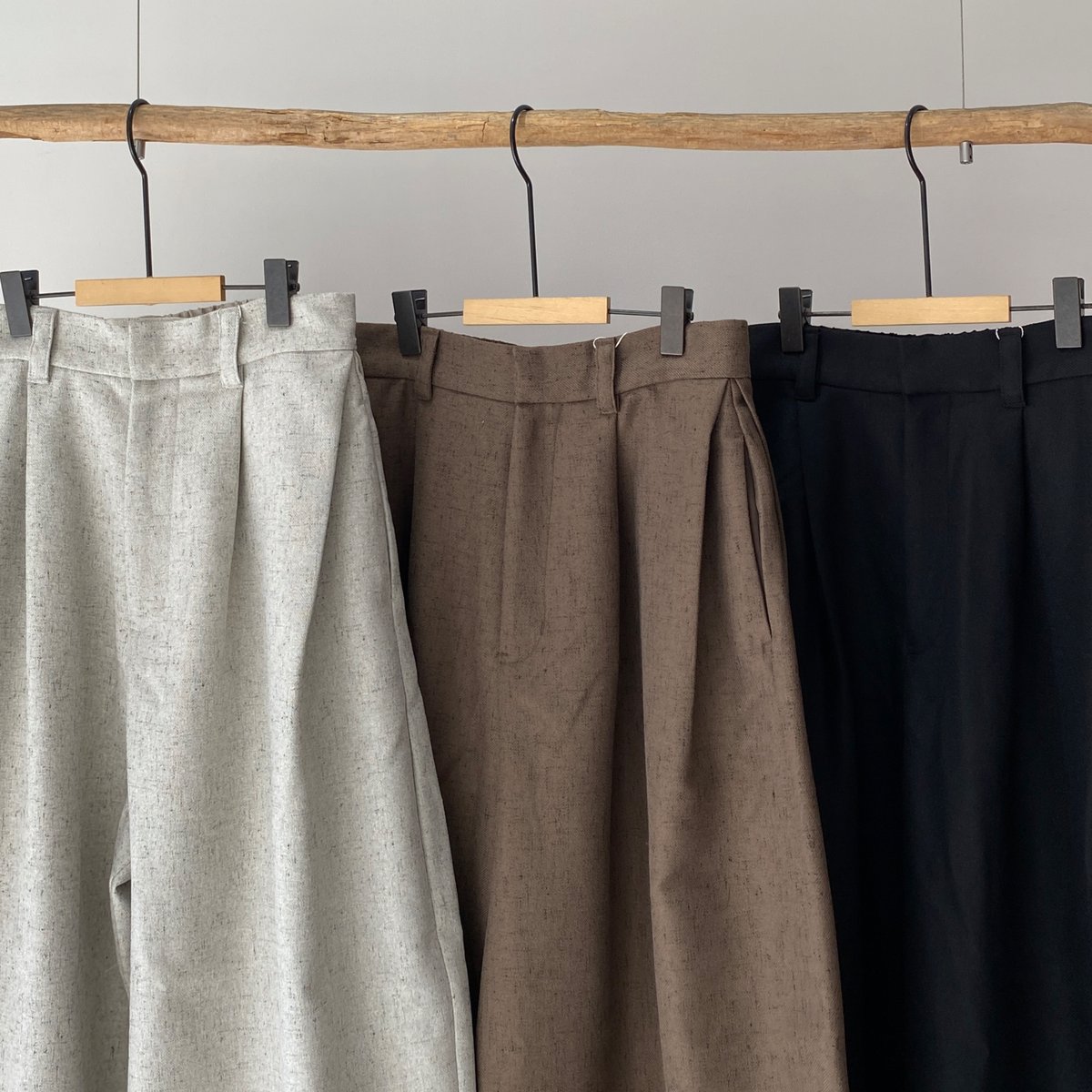 【くるみページ】 XTFTP08J2 ミディアムフェザー クーリング ワイドパンツ