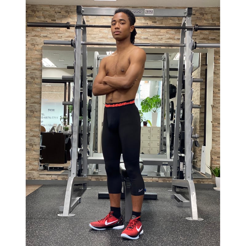 新品未使用タグ付き　Legit パンツ　M CATEGORY パンツ & ショートパンツ | LEGIT