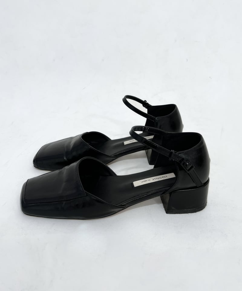 mary jane shoes | LAZY AND EASY