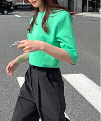 ｟即納｠power shoulder cropped t-shirt